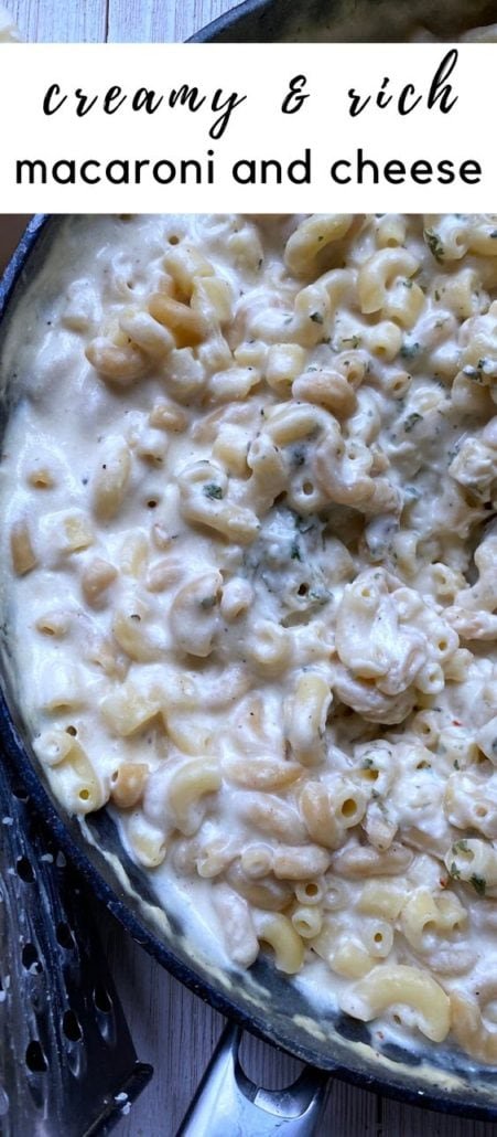 This Weight Watchers dish is creamy, rich and delicious, without all the calories! #macaroniandcheese #macncheese