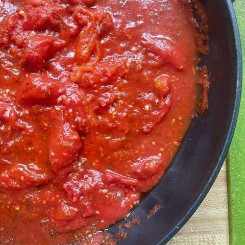this is a photo of simple marinara sauce