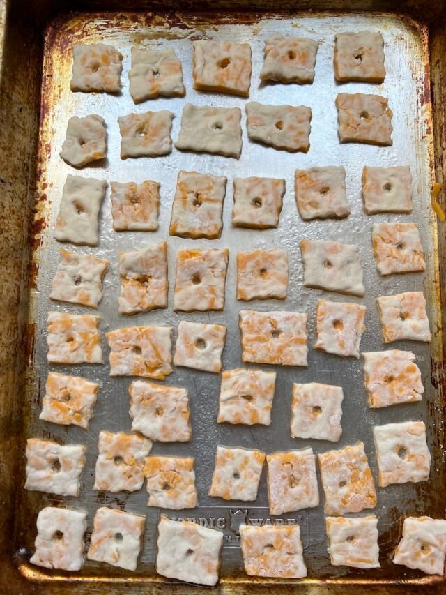 Homemade Cheez Its | My Bizzy Kitchen