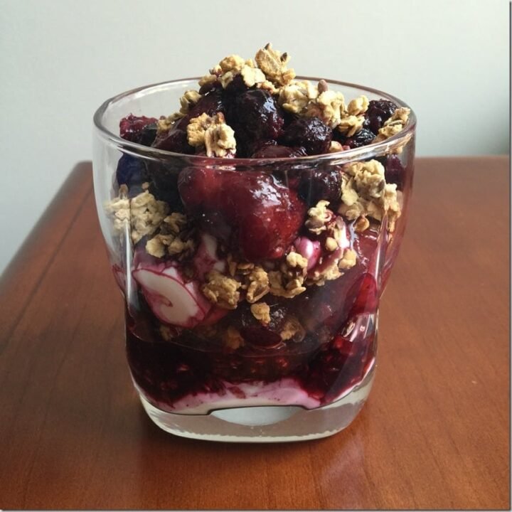 this is a photo of a yogurt parfait
