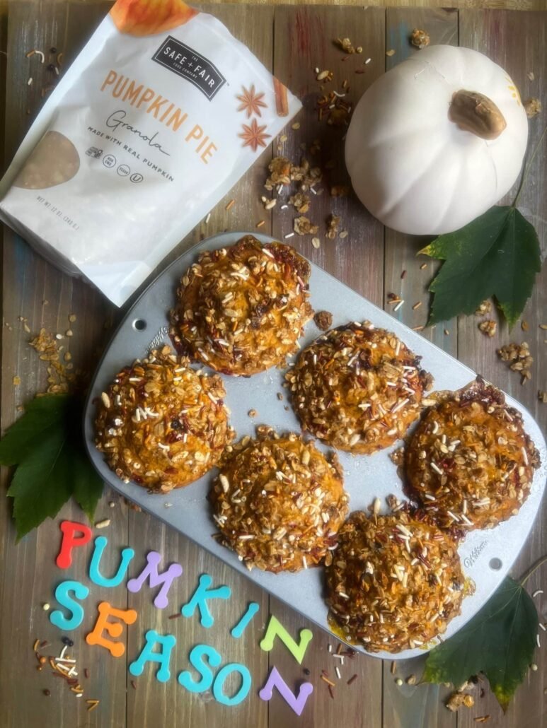 these are pumpkin crunch muffins