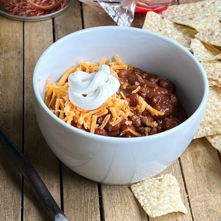 This is a bowl of 10 minute beef chili