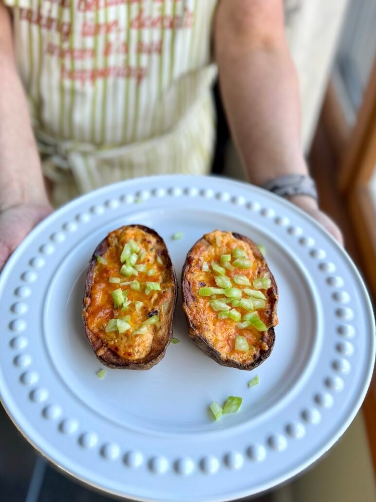 buffalo chicken dip stuffed potato skins that are weight watchers friendly