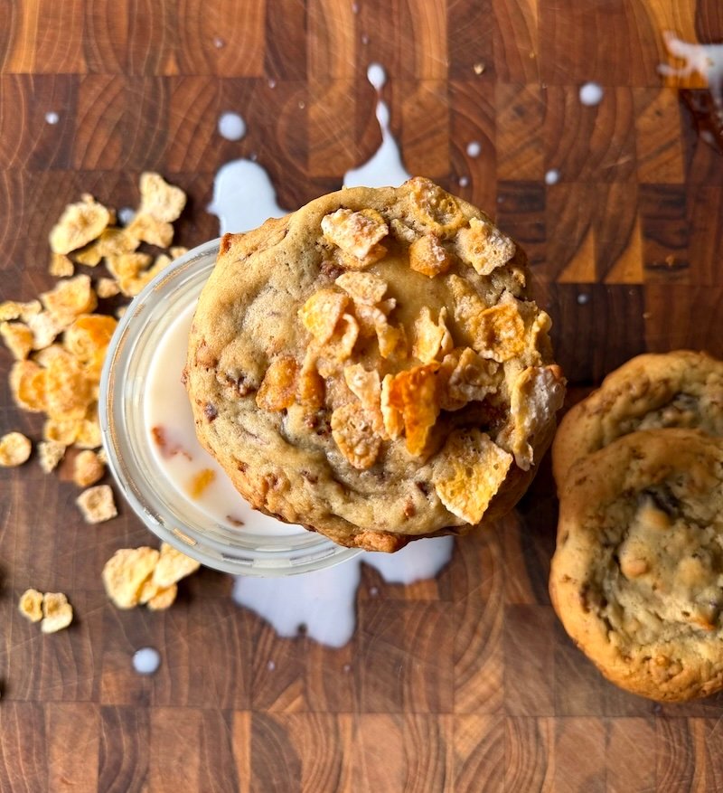 Frosted Flakes Chocolate Chip Cookies