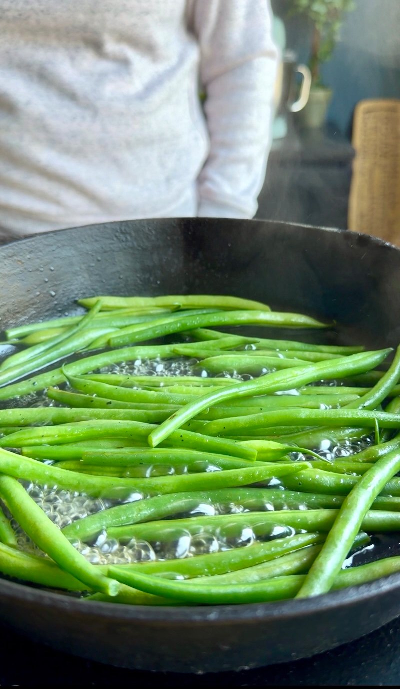 steaming green beans for green beans with insane sauce