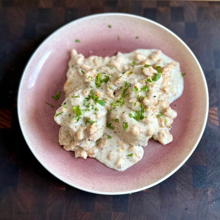 healthy biscuits and gravy