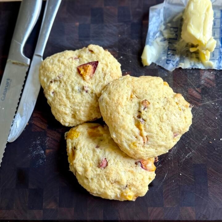 peach rhubarb biscuits